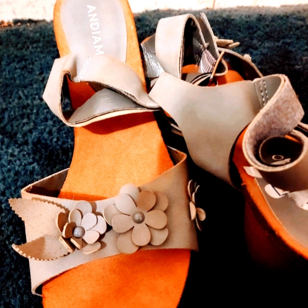 Andiamo Grey suede wood block heels size 8